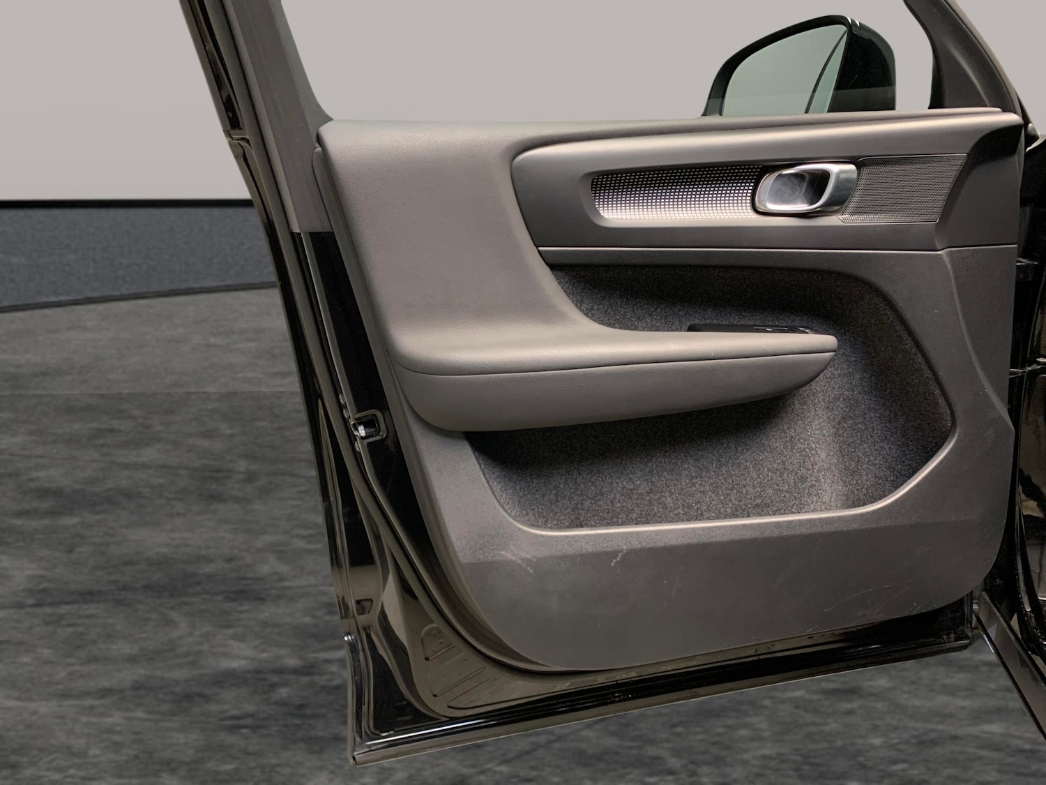 Used Volvo XC40 2021 for sale - 77047972: Photo 24