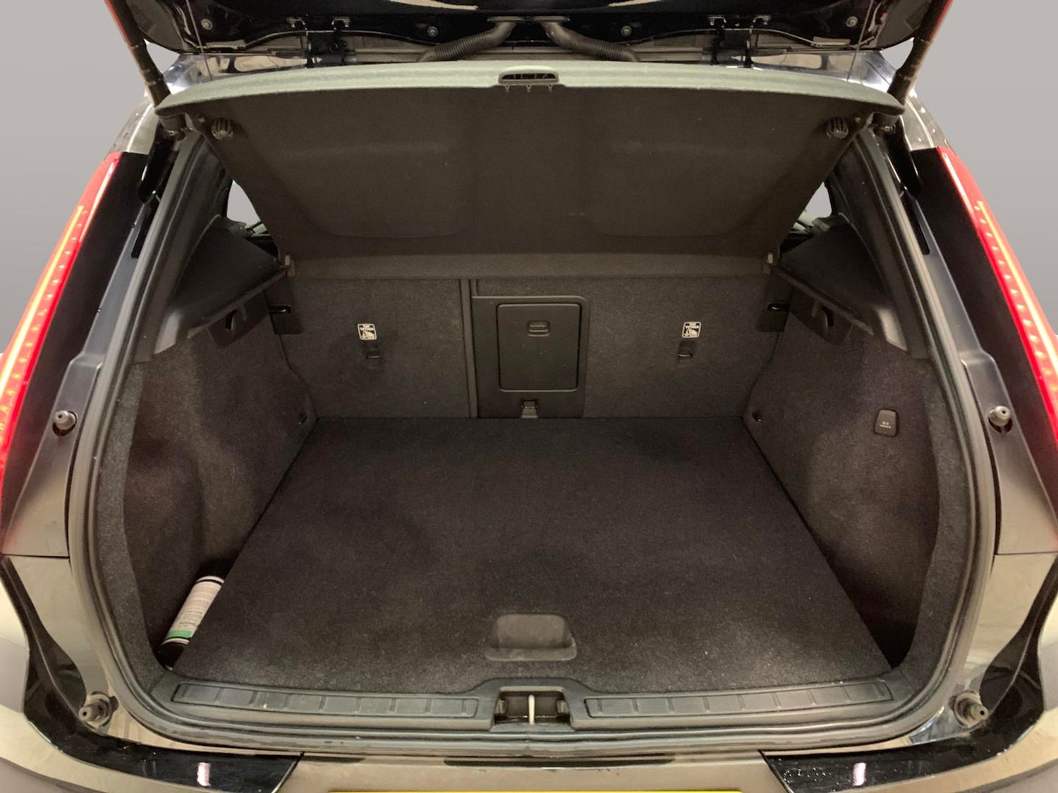 Used Volvo XC40 2021 for sale - 77047972: Photo 30