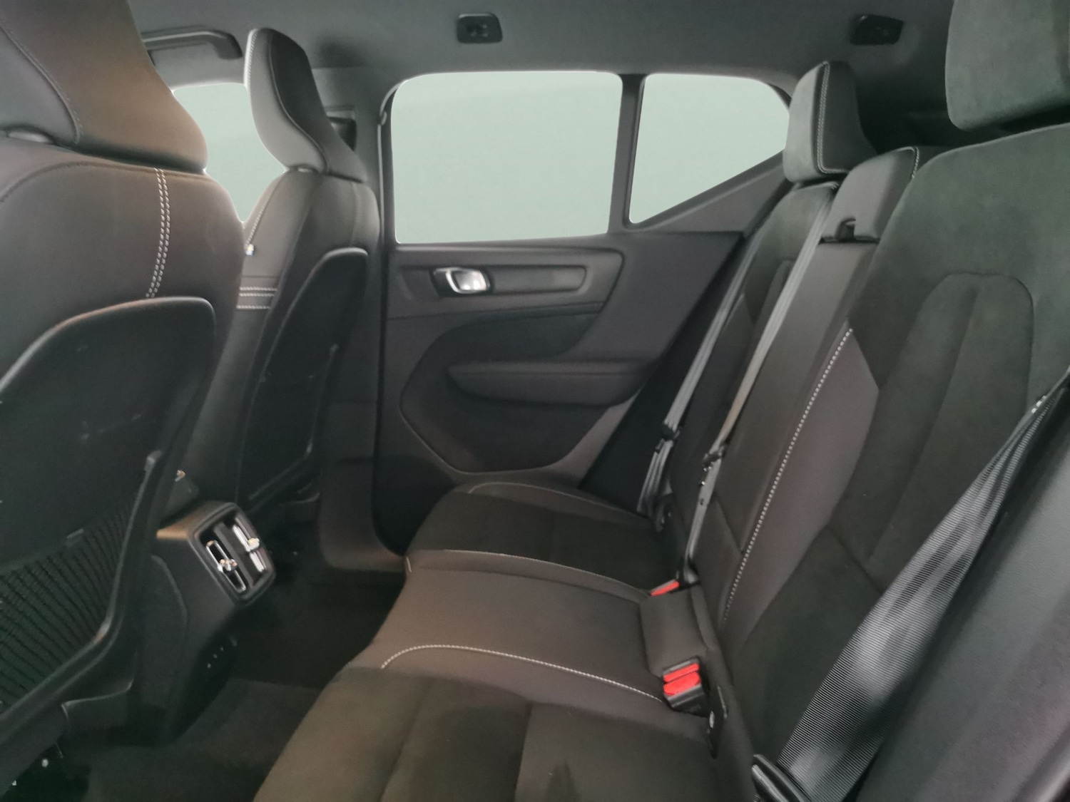 Used Volvo XC40 2023 for sale - 77198705: Photo 25