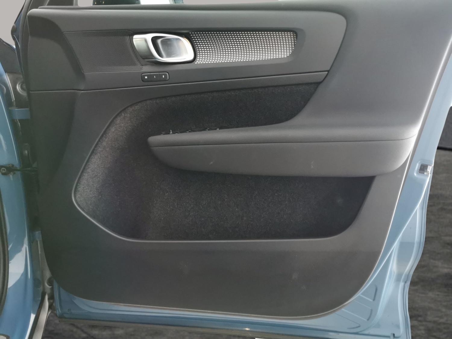 Used Volvo XC40 2023 for sale - 77198705: Photo 28