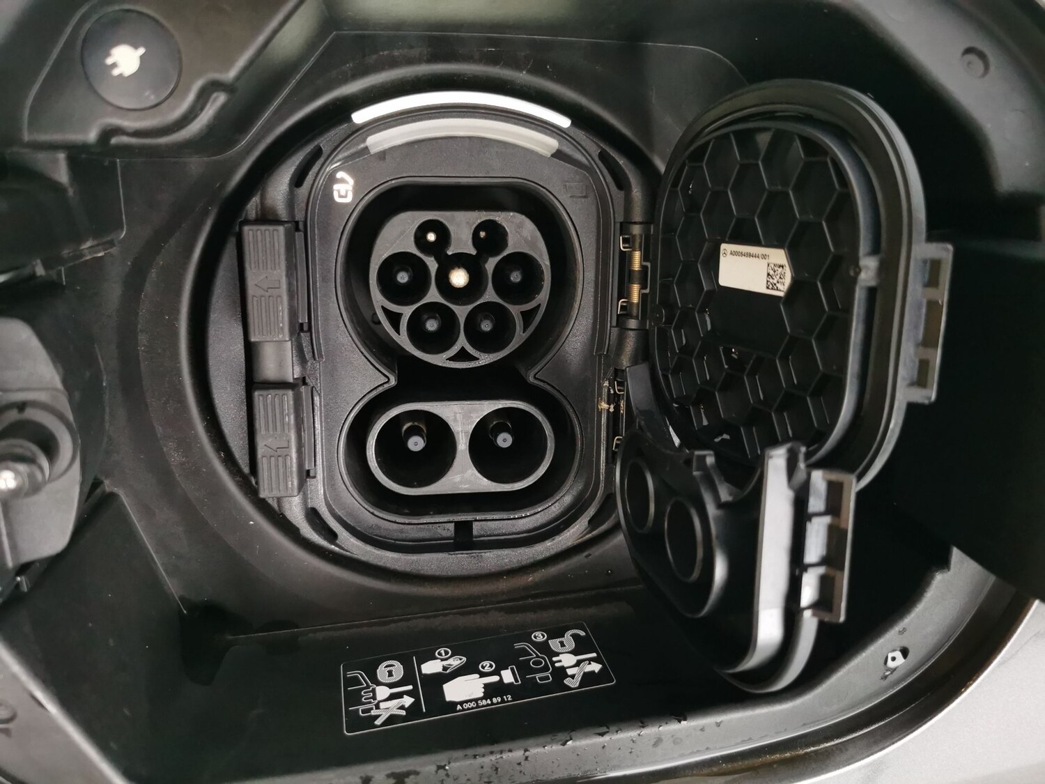 Used Mercedes-Benz EQB 2023 for sale - 77519678: Photo 34