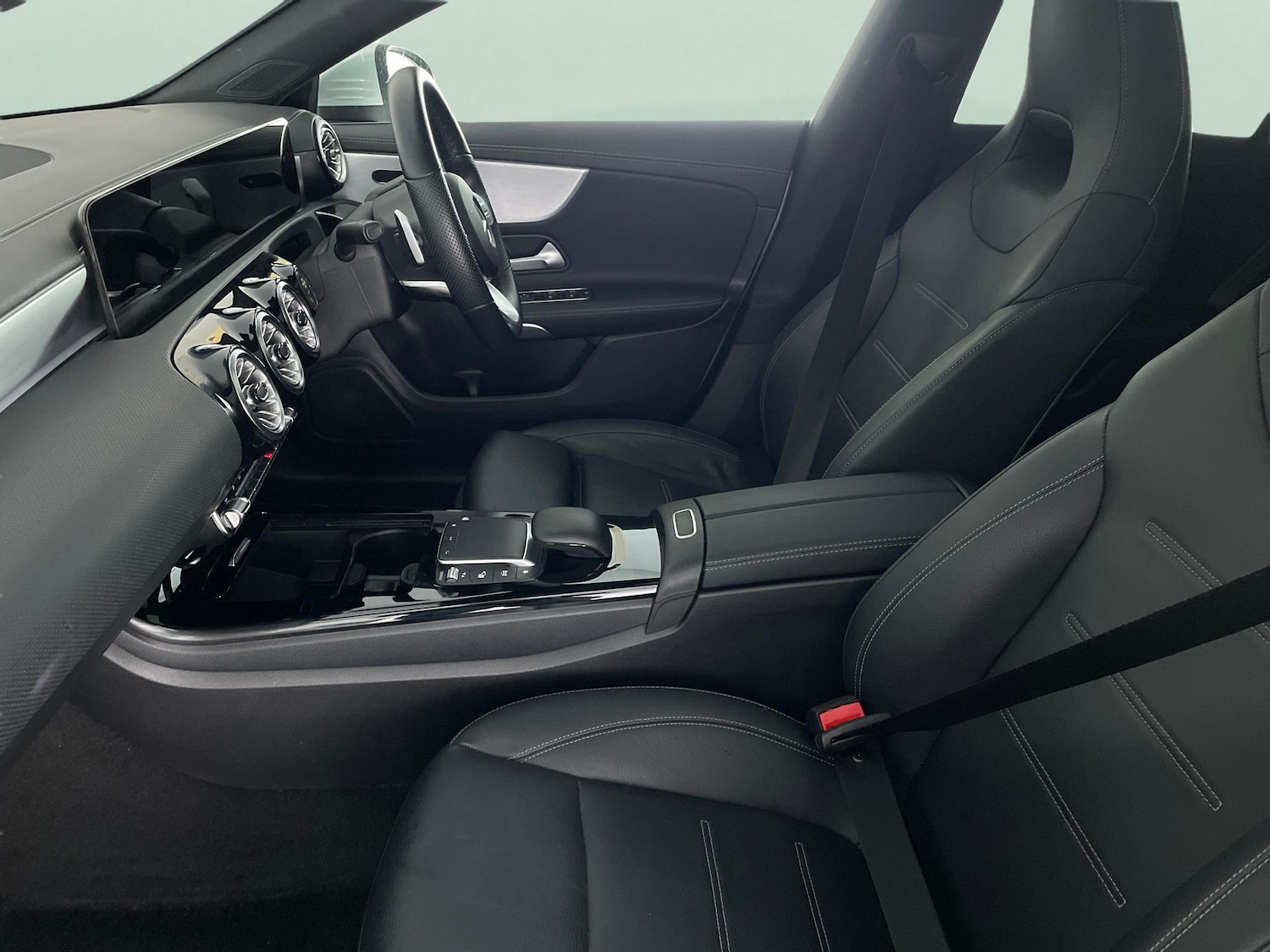 Used Mercedes-Benz CLA 2022 for sale - 76922217: Photo 4