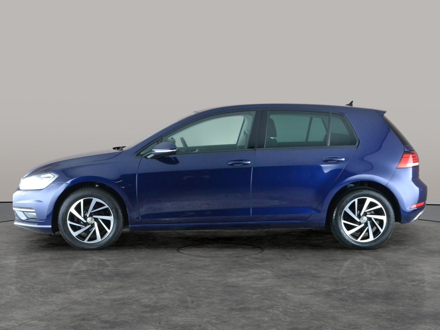 Used Volkswagen Golf 2019 for sale - 77760349: Photo 12