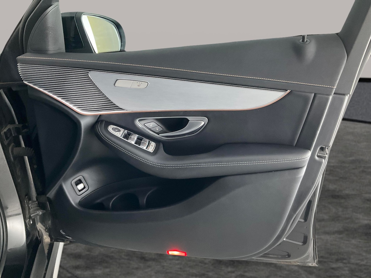 Used Mercedes-Benz EQC 2022 for sale - 76356098: Photo 41