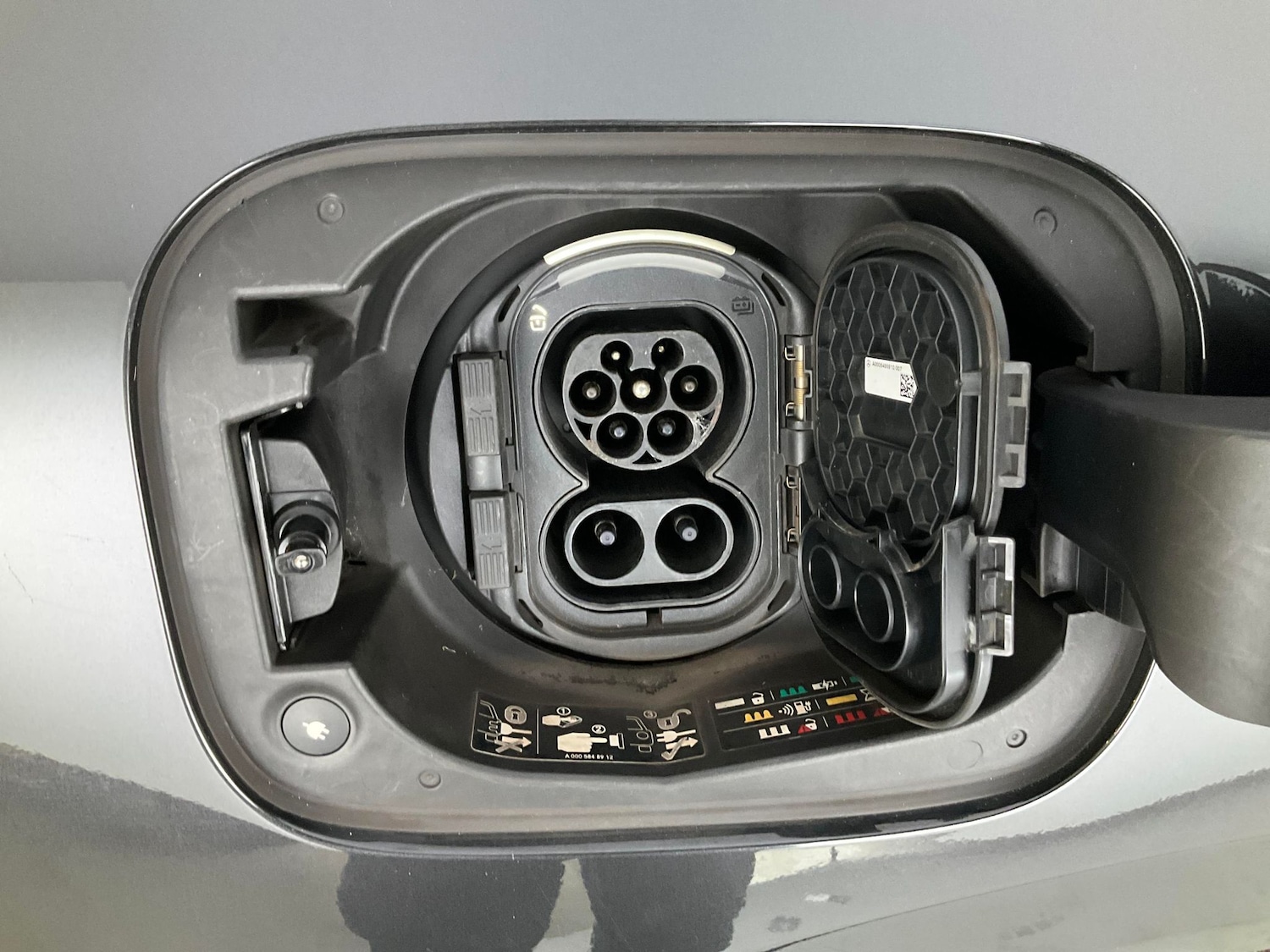 Used Mercedes-Benz EQC 2022 for sale - 76356098: Photo 44