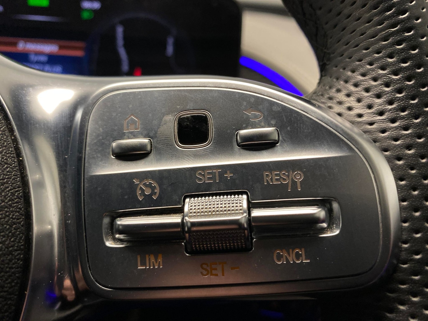 Used Mercedes-Benz EQC 2022 for sale - 77946702: Photo 19