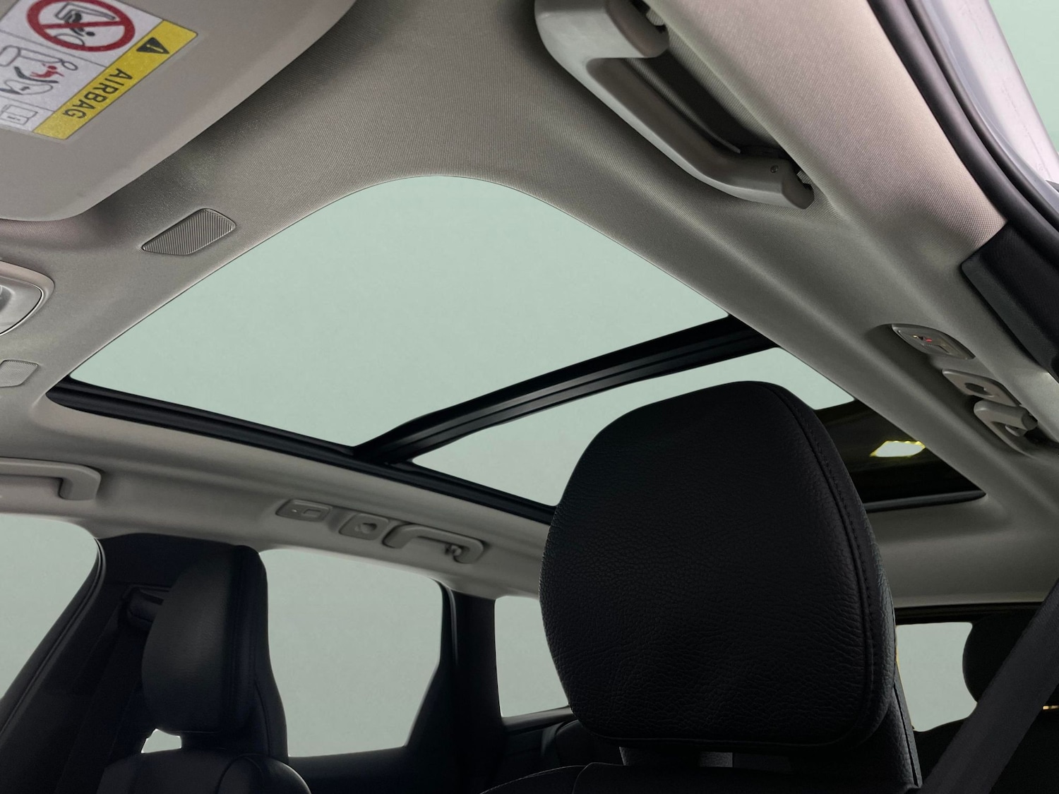 Used Volvo XC60 2022 for sale - 77617486: Photo 5