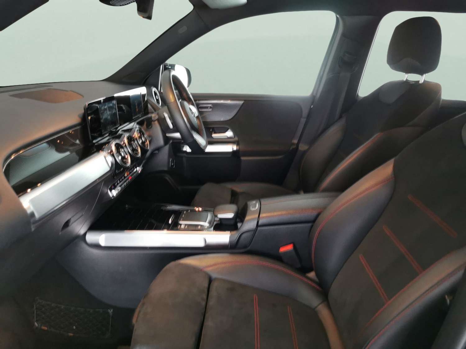 Used Mercedes-Benz GLB 2020 for sale - 76445203: Photo 4