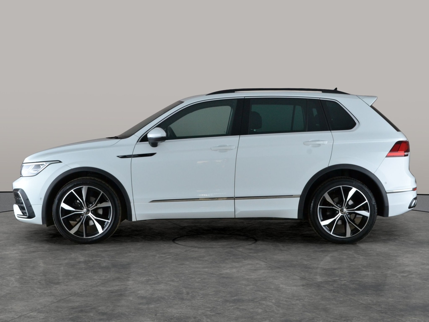 Used Volkswagen Tiguan 2023 for sale - 77974340: Photo 12