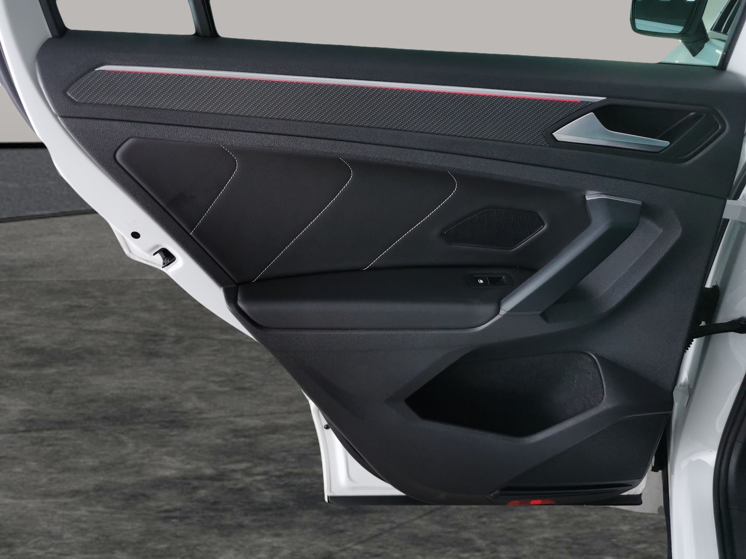 Used Volkswagen Tiguan 2023 for sale - 77974340: Photo 34