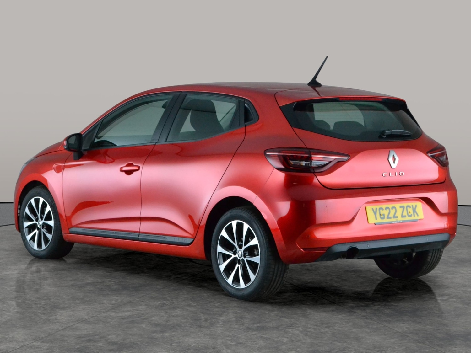 Used Renault Clio 2022 for sale - 77917036: Photo 12