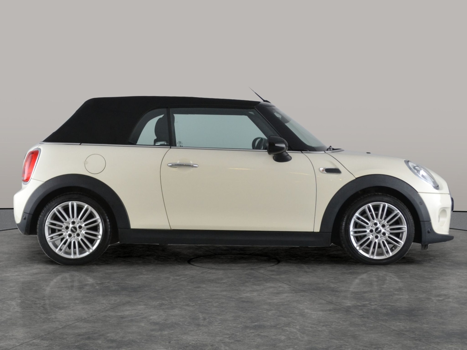 Used MINI Convertible 2016 for sale - 76379172: Photo 14