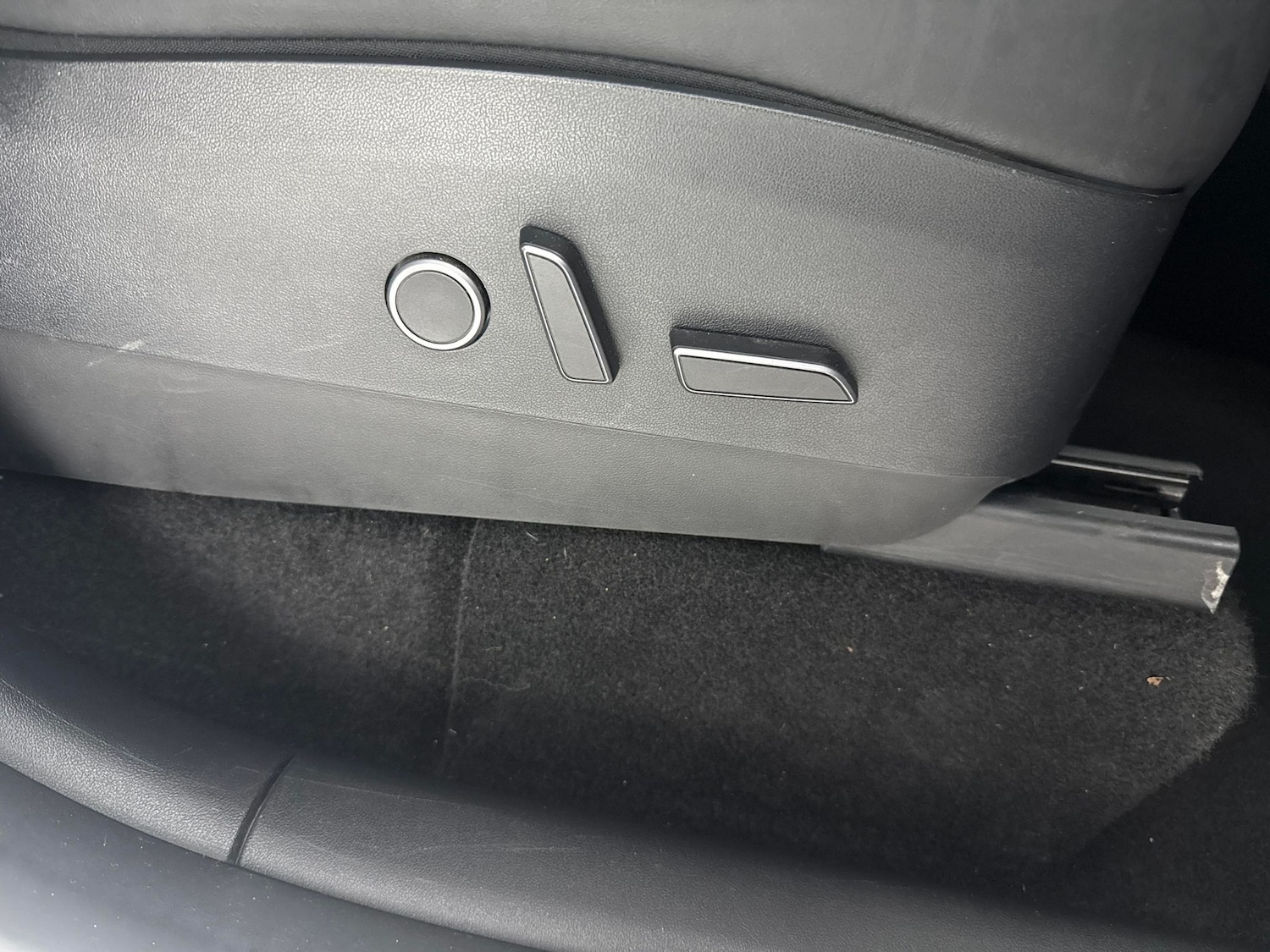 Used Tesla Model Y 2023 for sale - 77760364: Photo 18