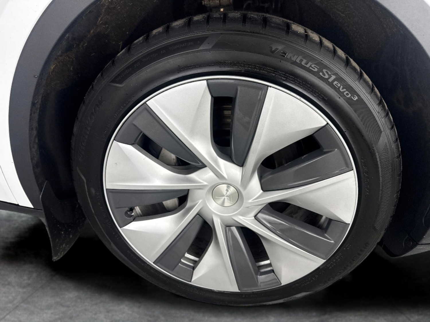 Used Tesla Model Y 2023 for sale - 77760364: Photo 31