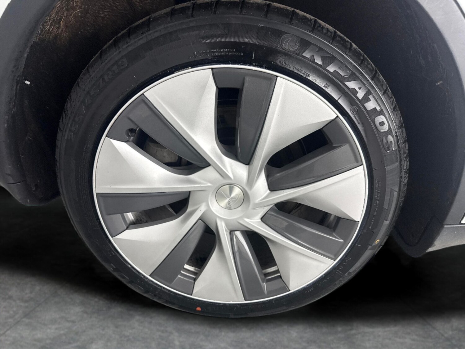 Used Tesla Model Y 2023 for sale - 77760364: Photo 32