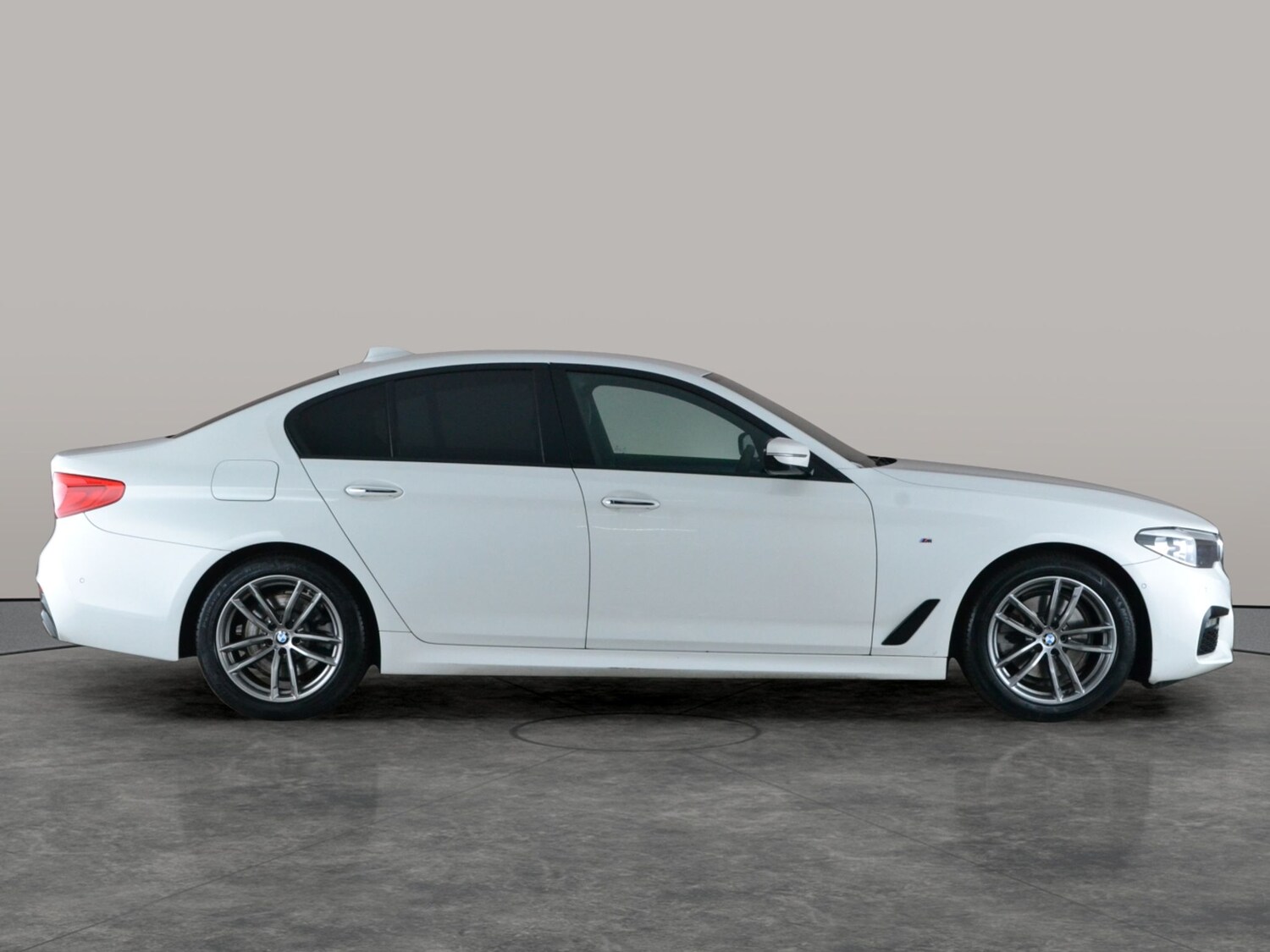 Used BMW 5 Series 2018 for sale - 77517249: Photo 10