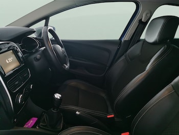 Used Renault Clio 2019 for sale - 77732954: Photo