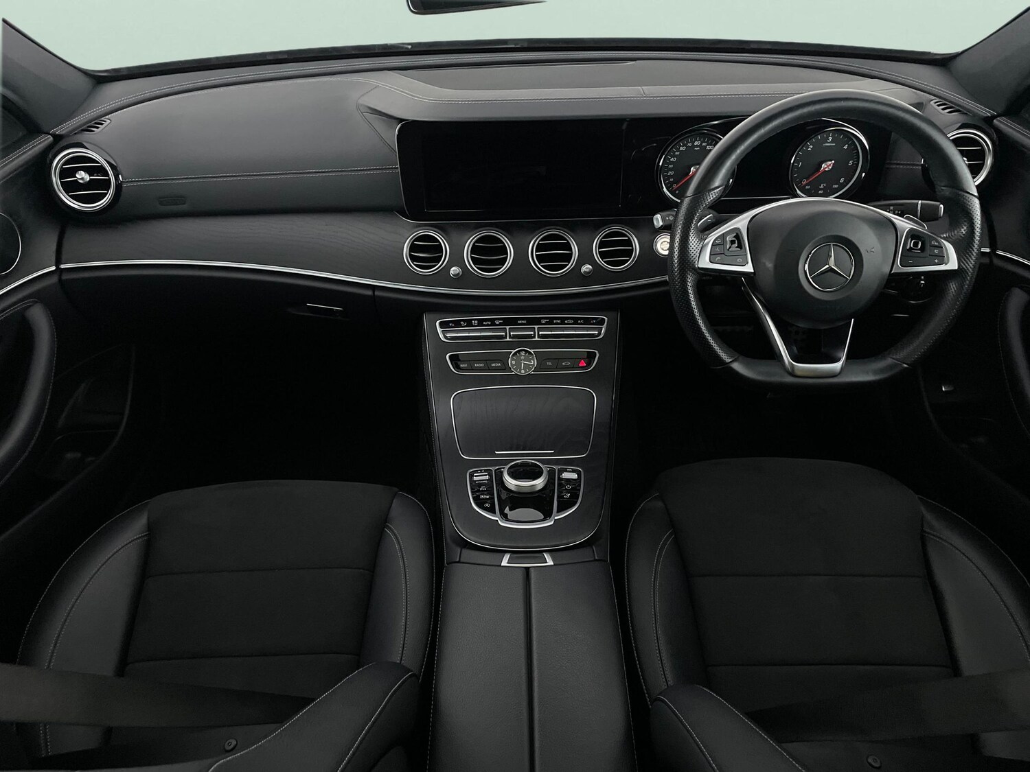 Used Mercedes-Benz E Class 2018 for sale - 77472232: Photo 8