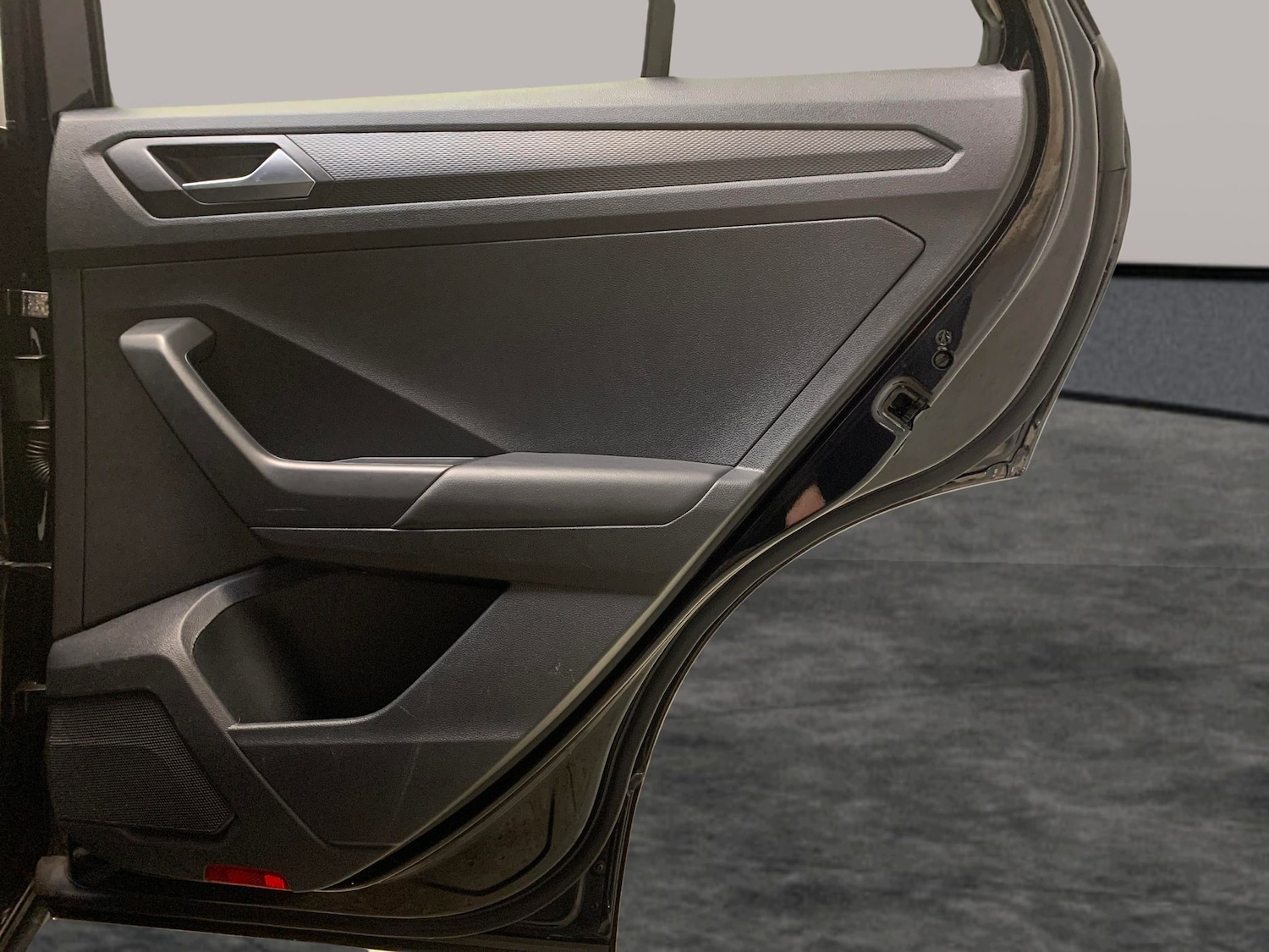 Used Volkswagen T-Roc 2019 for sale - 77543022: Photo 24