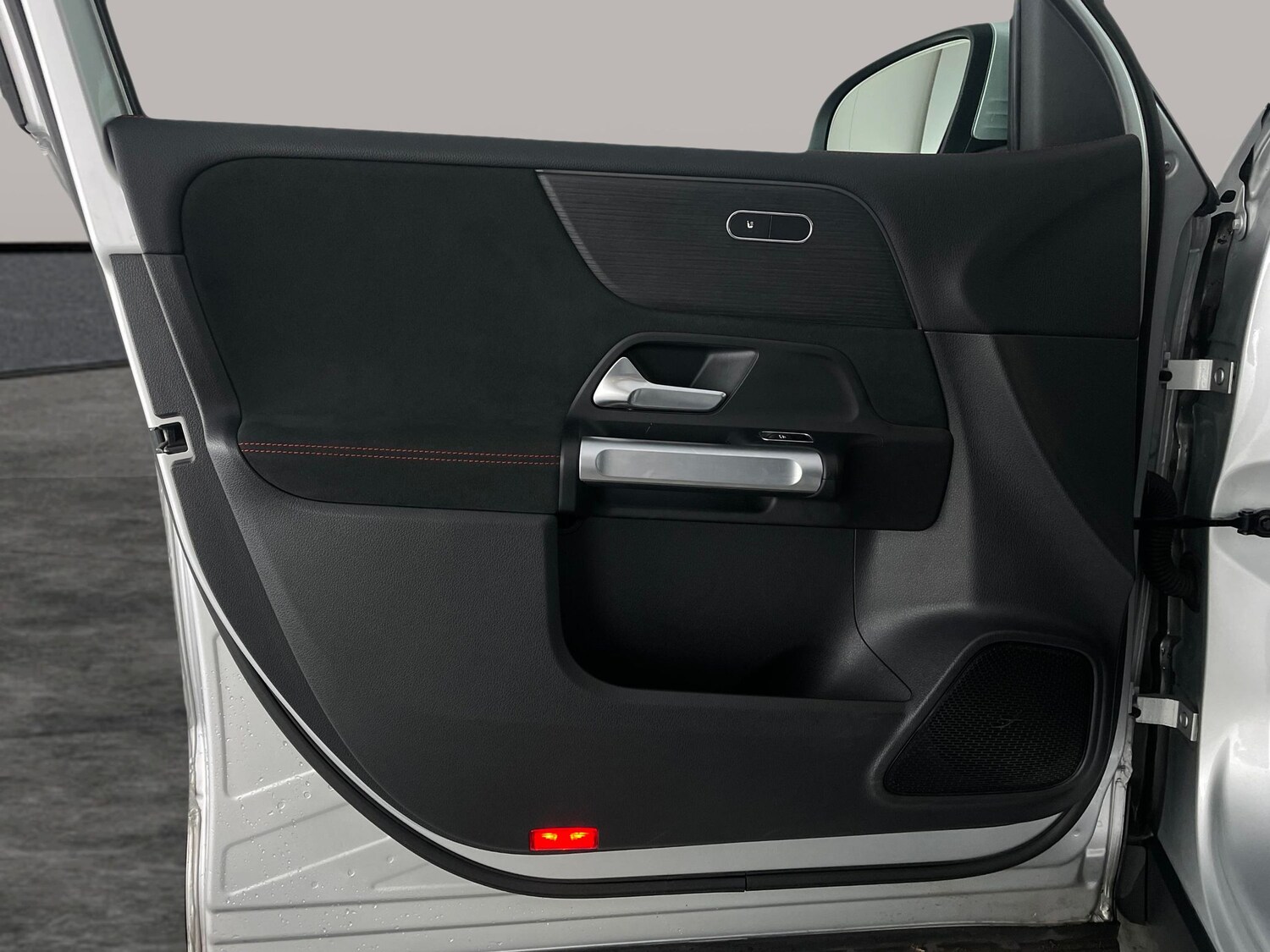 Used Mercedes-Benz EQB 2022 for sale - 77398795: Photo 34