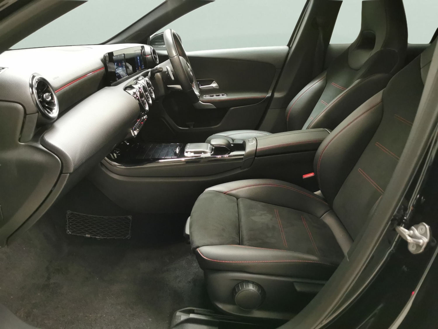 Used Mercedes-Benz A-Class 2019 for sale - 77128018: Photo 4