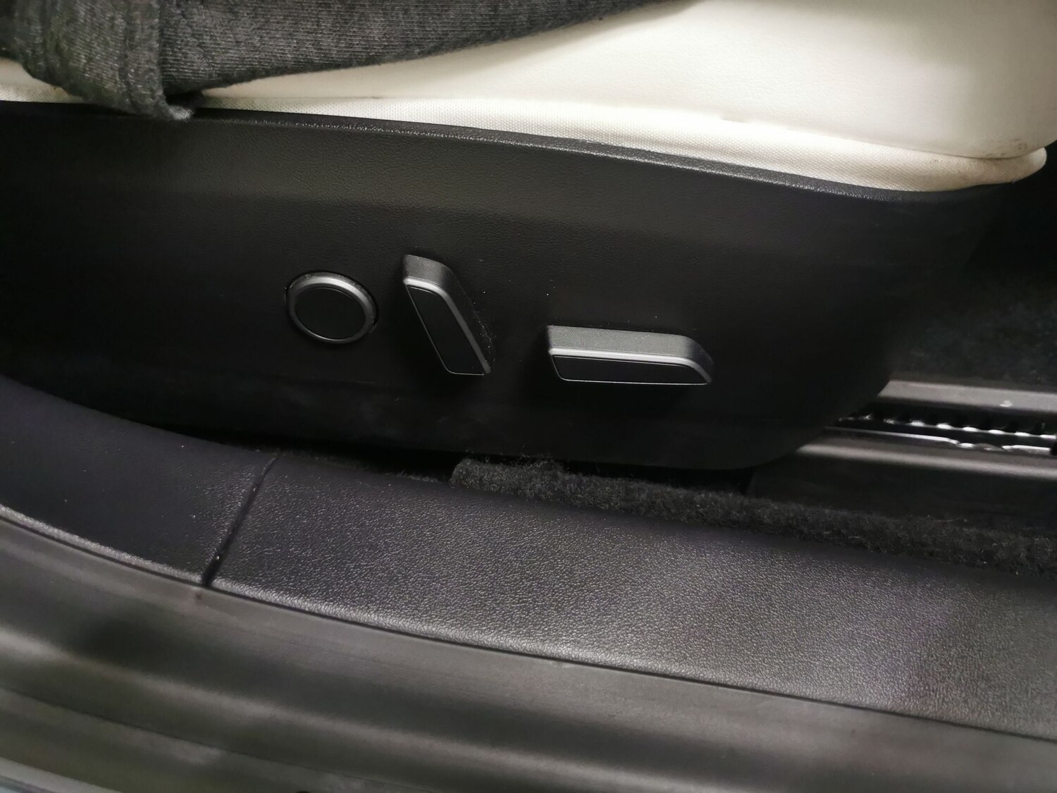 Used Tesla Model 3 2020 for sale - 77542964: Photo 18