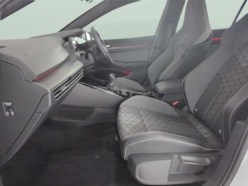 Used Volkswagen Golf 2023 for sale - 77255751: Photo