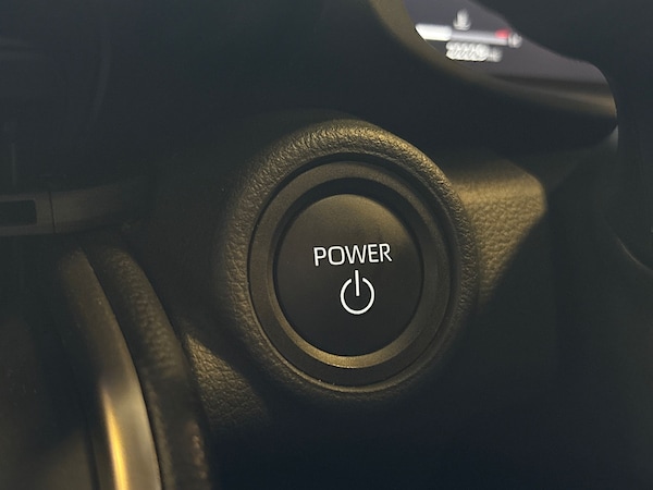 Used Toyota C-HR 2024 for sale - 76312719: Photo 25