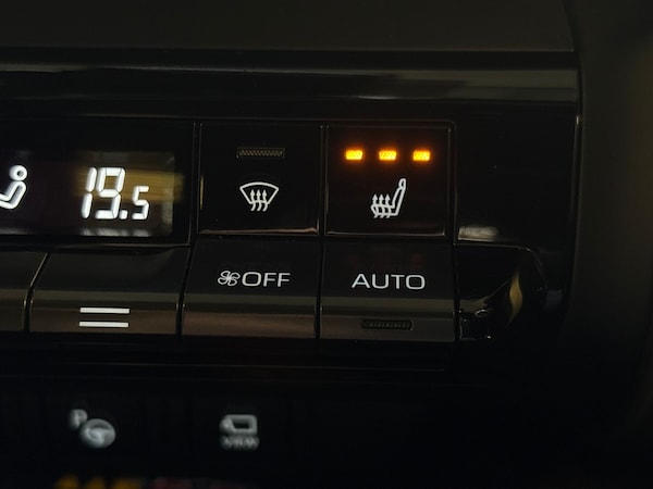 Used Toyota C-HR 2024 for sale - 76312719: Photo 27