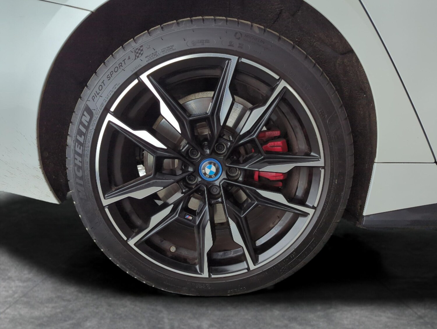 Used BMW i4 2022 for sale - 77347436: Photo 35