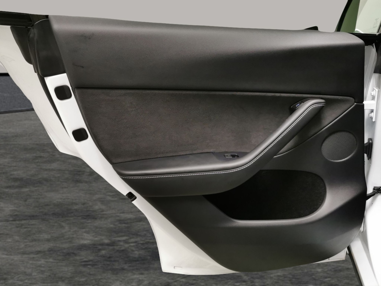 Used Tesla Model Y 2024 for sale - 77804238: Photo 28