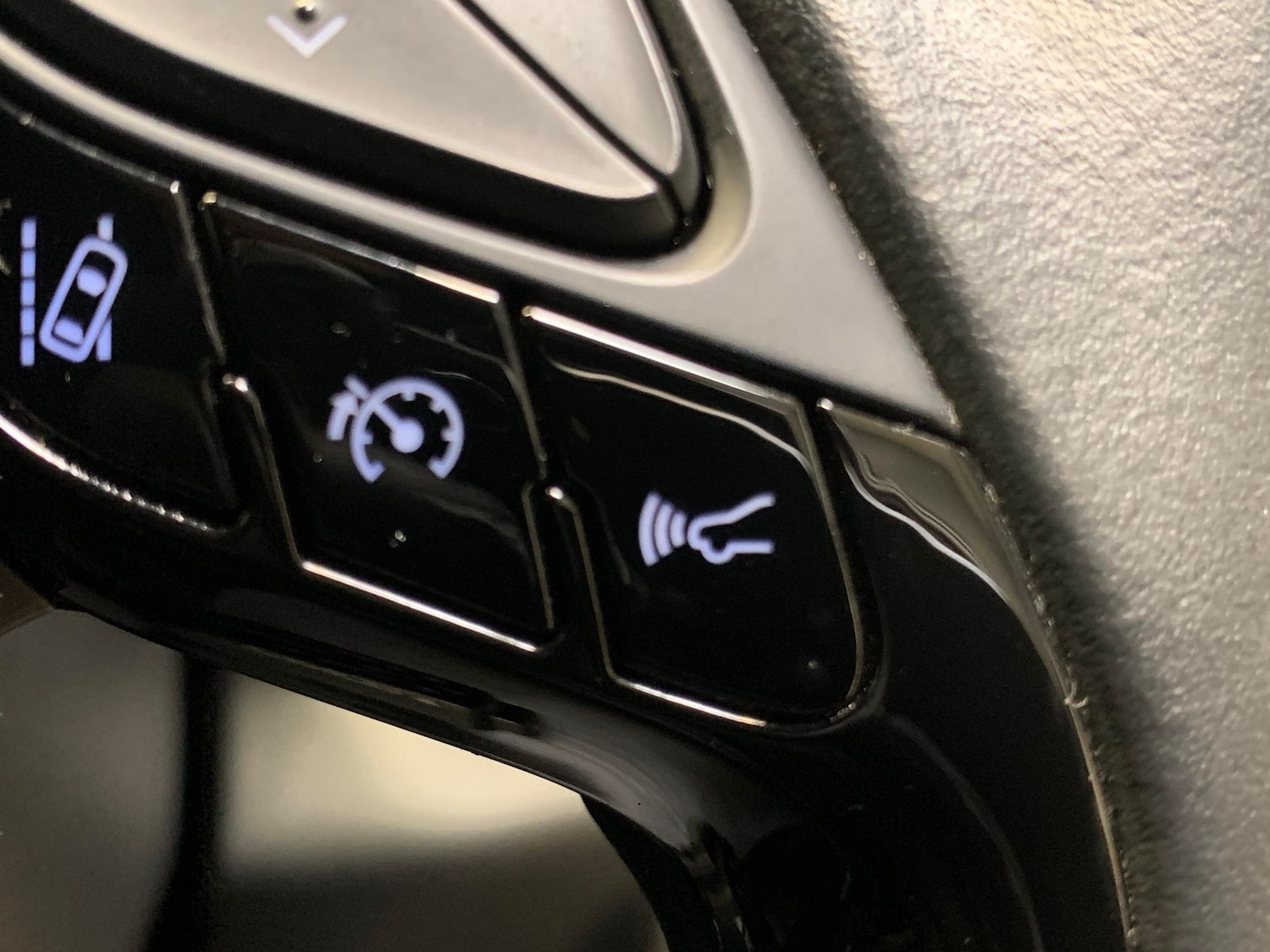 Used Toyota C-HR 2022 for sale - 76937765: Photo 19