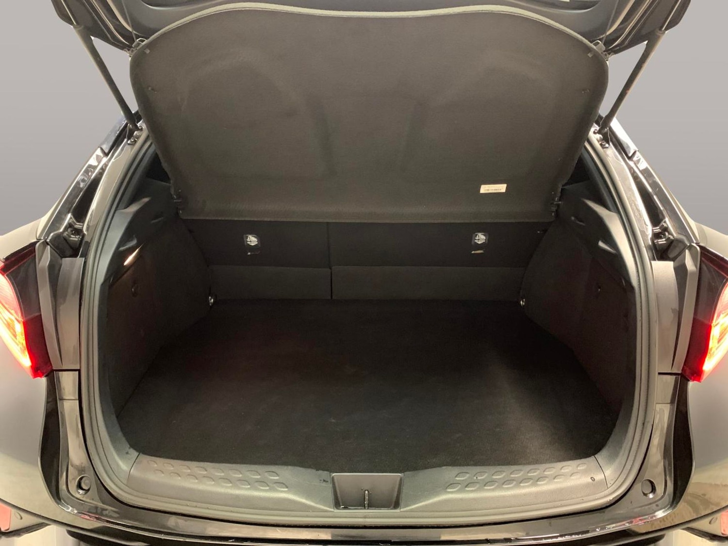 Used Toyota C-HR 2022 for sale - 76937765: Photo 29