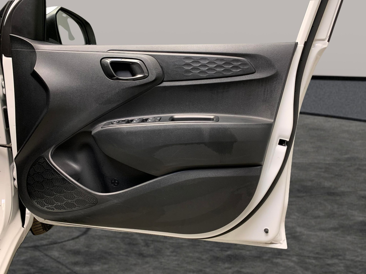 Used Hyundai i10 2022 for sale - 76847616: Photo 35