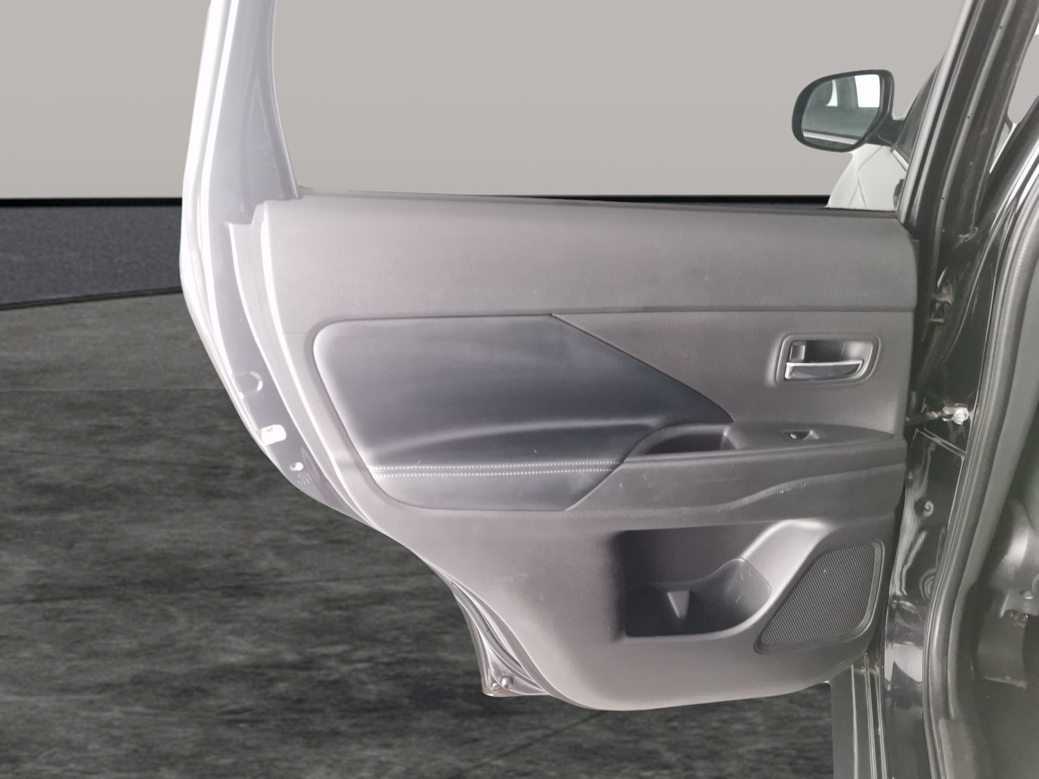 Used Mitsubishi Outlander 2018 for sale - 77053067: Photo 28