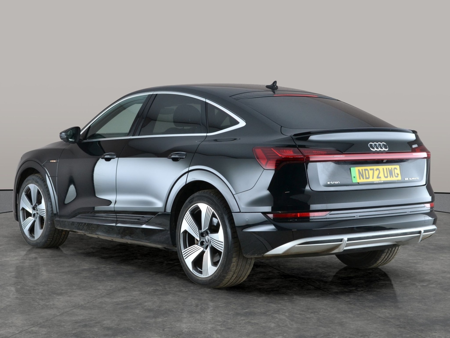 Used Audi e-tron 2023 for sale - 77244837: Photo 13