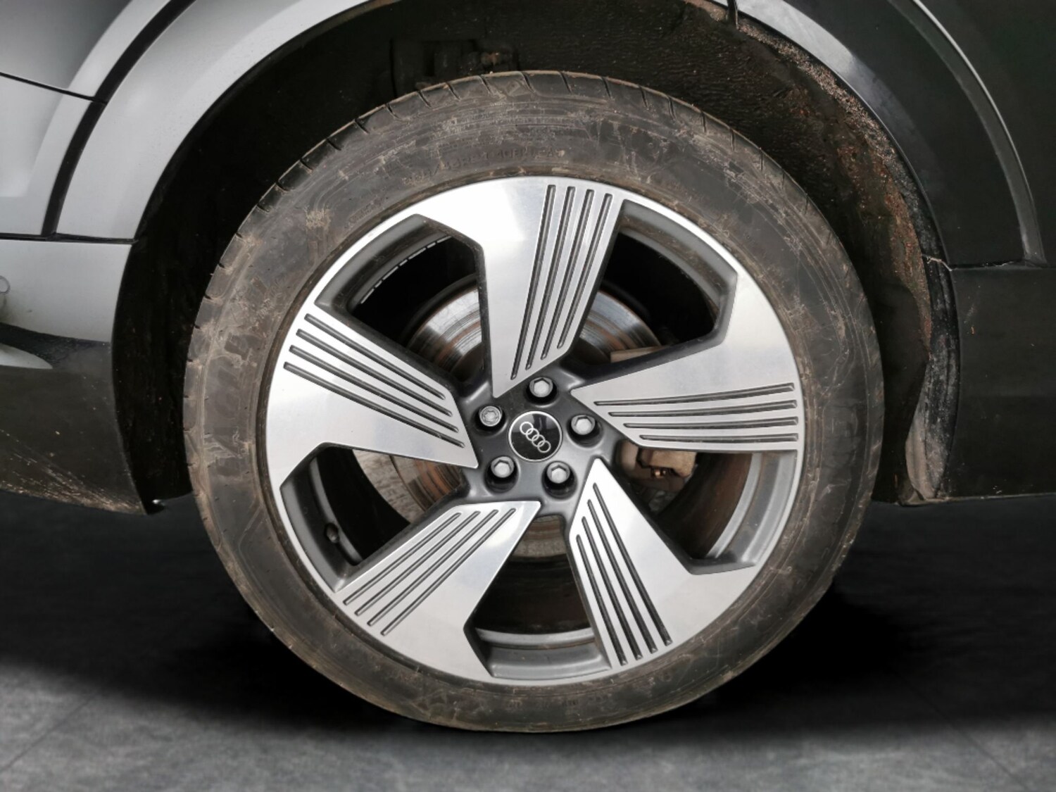 Used Audi e-tron 2023 for sale - 77244837: Photo 31