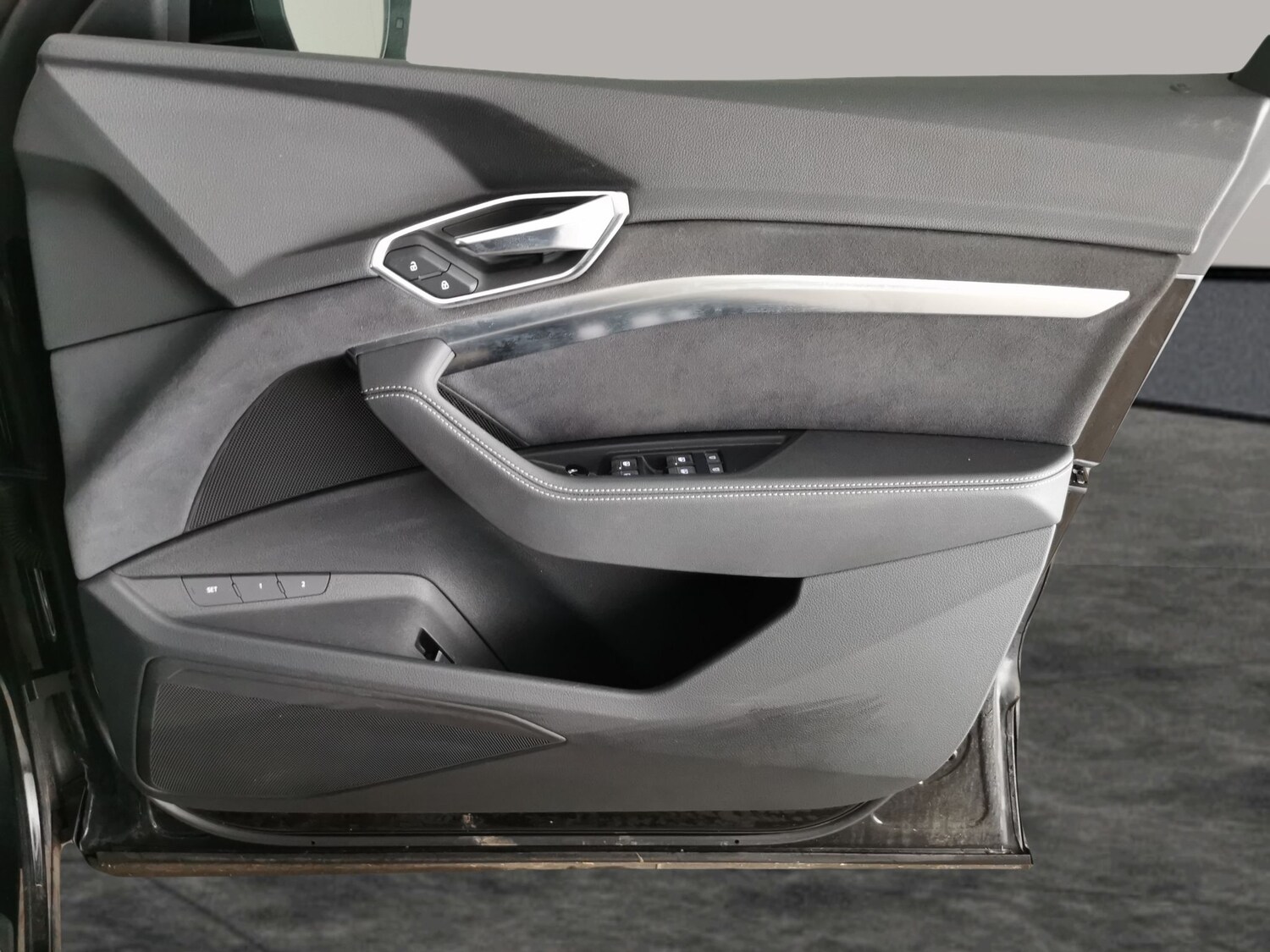 Used Audi e-tron 2023 for sale - 77244837: Photo 36