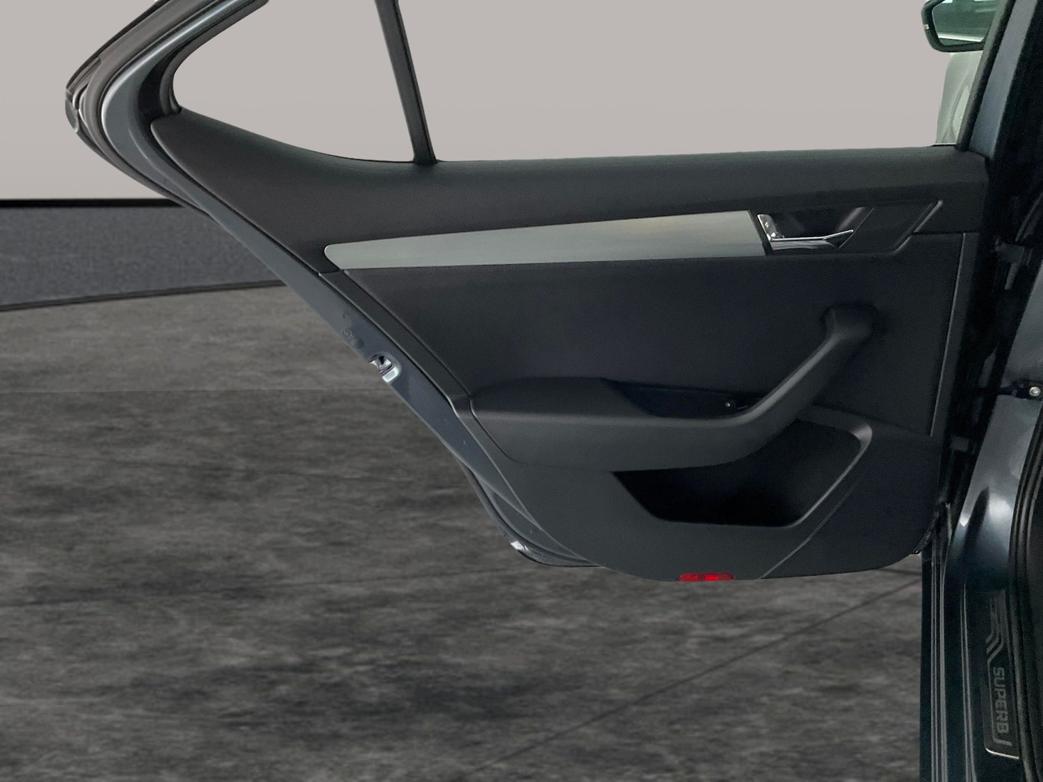 Used Skoda Superb 2018 for sale - 76379152: Photo 39