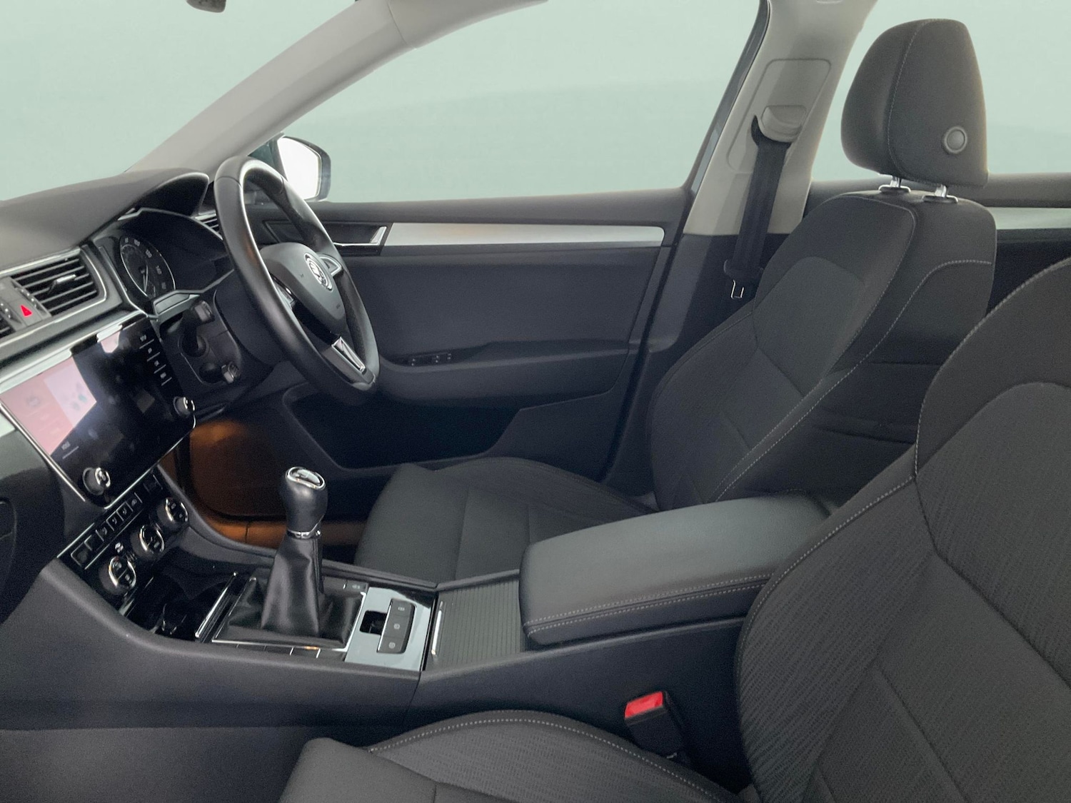 Used Skoda Superb 2018 for sale - 76379152: Photo 4