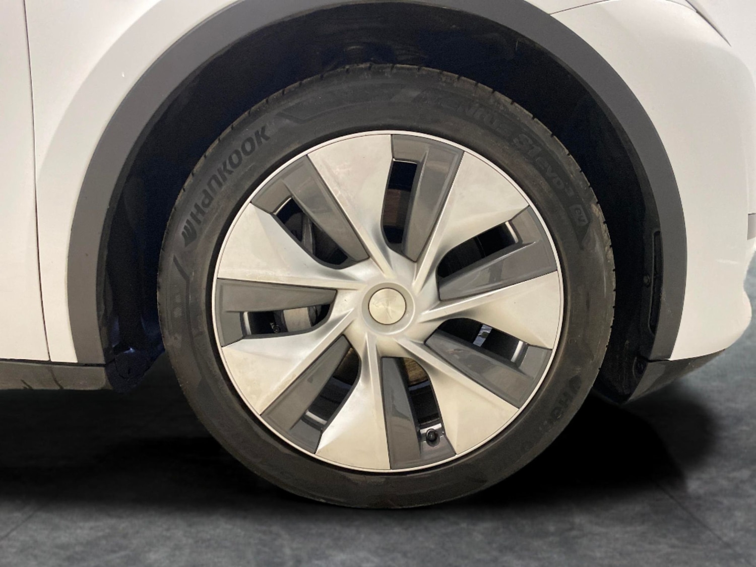 Used Tesla Model Y 2023 for sale - 77902114: Photo 24