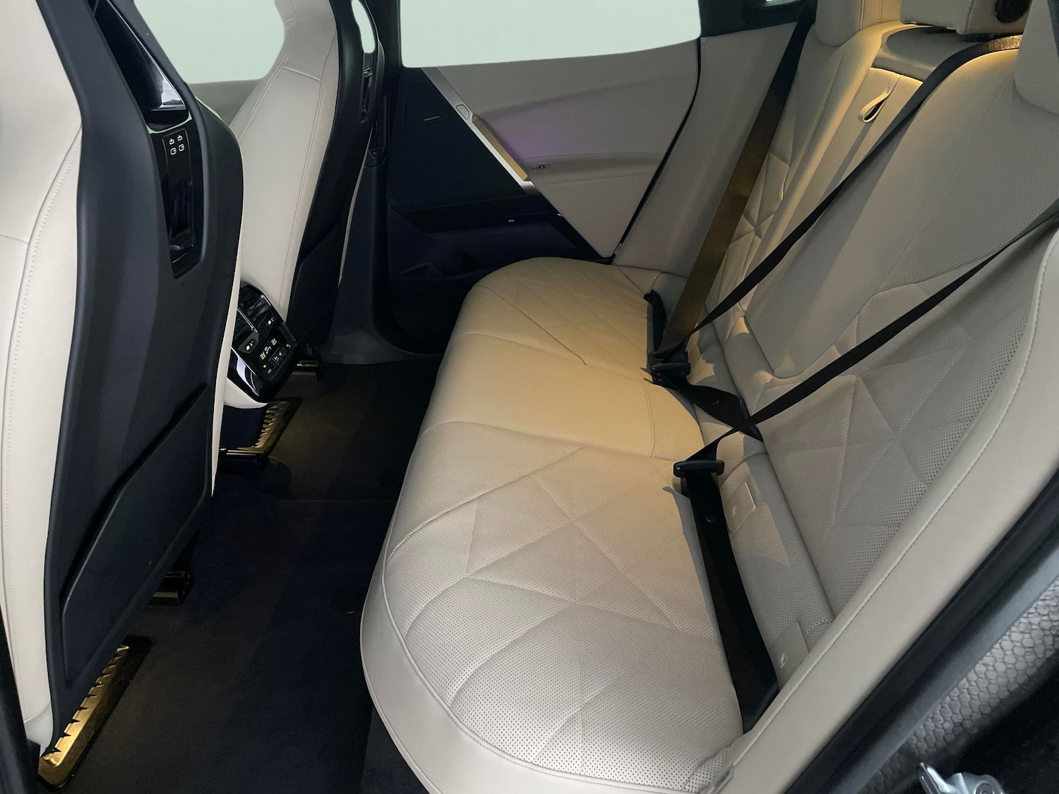 Used BMW iX 2022 for sale - 76526005: Photo 41