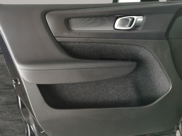 Used Volvo XC40 2020 for sale - 76310221: Photo 33