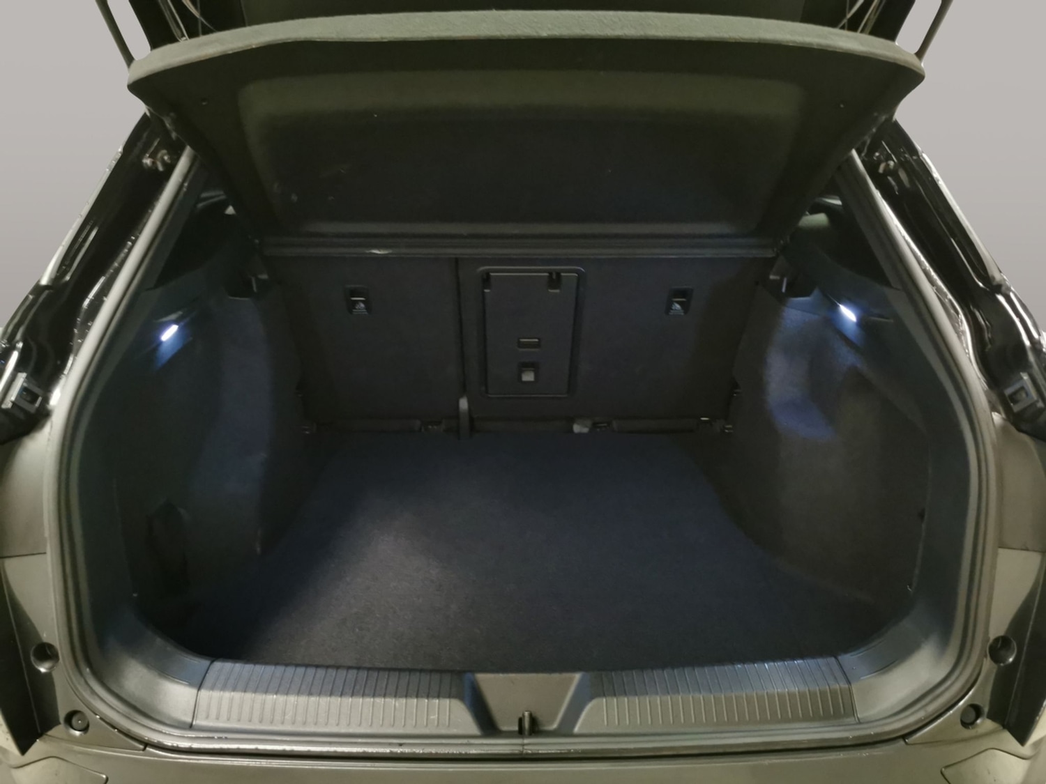 Used Volkswagen ID.4 2021 for sale - 77241284: Photo 36