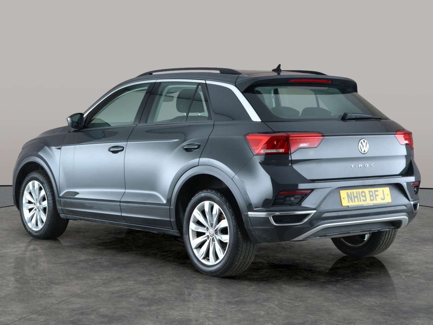 Used Volkswagen T-Roc 2019 for sale - 77180486: Photo 11