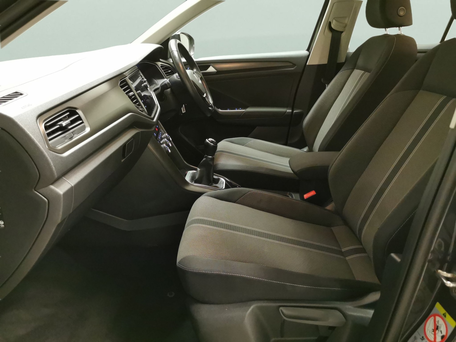 Used Volkswagen T-Roc 2019 for sale - 77180486: Photo 4