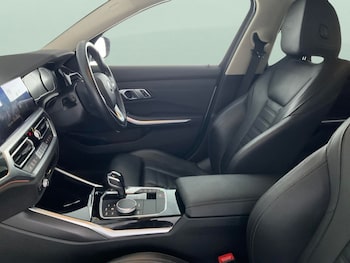 Used BMW 3 Series 2021 for sale - 76162463: Photo