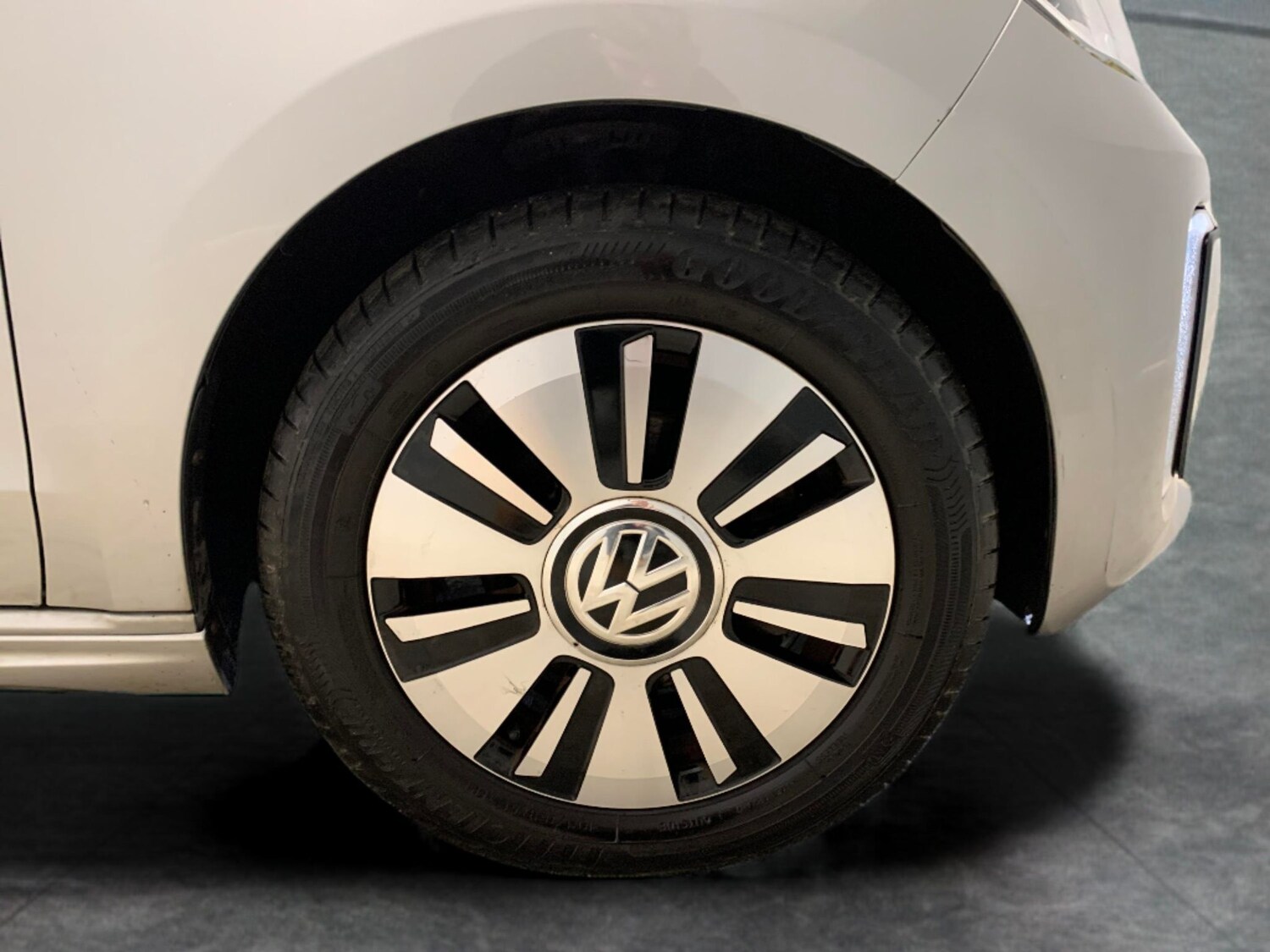 Used Volkswagen up! 2017 for sale - 77833672: Photo 18