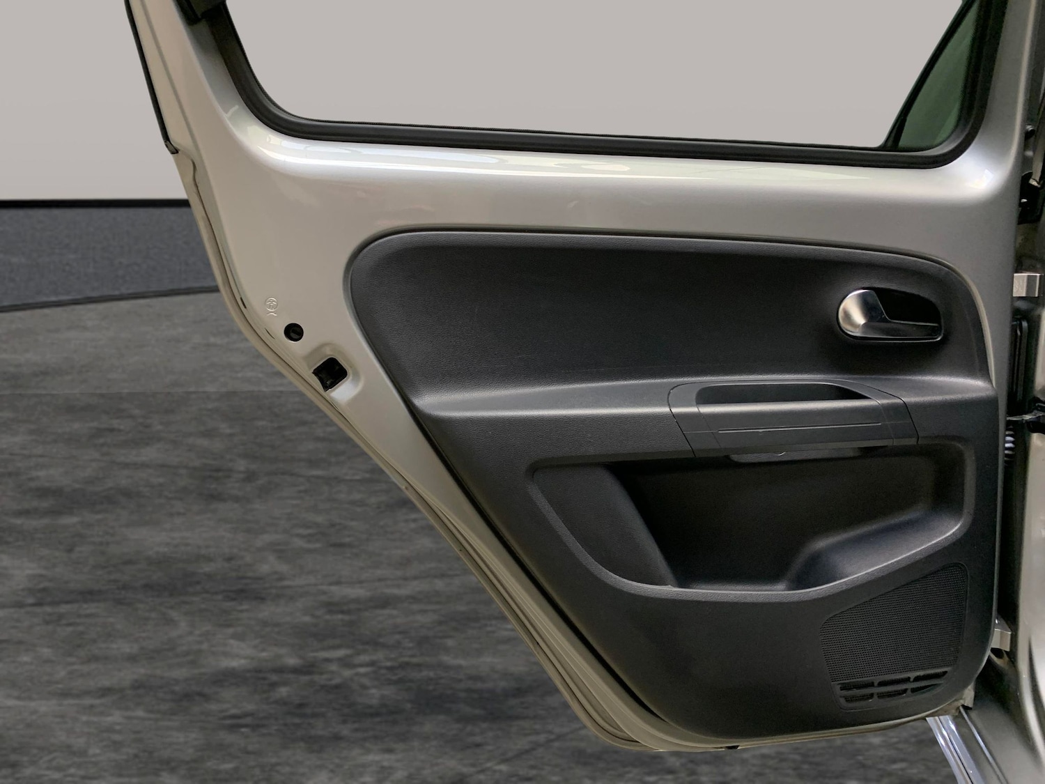 Used Volkswagen up! 2017 for sale - 77833672: Photo 22