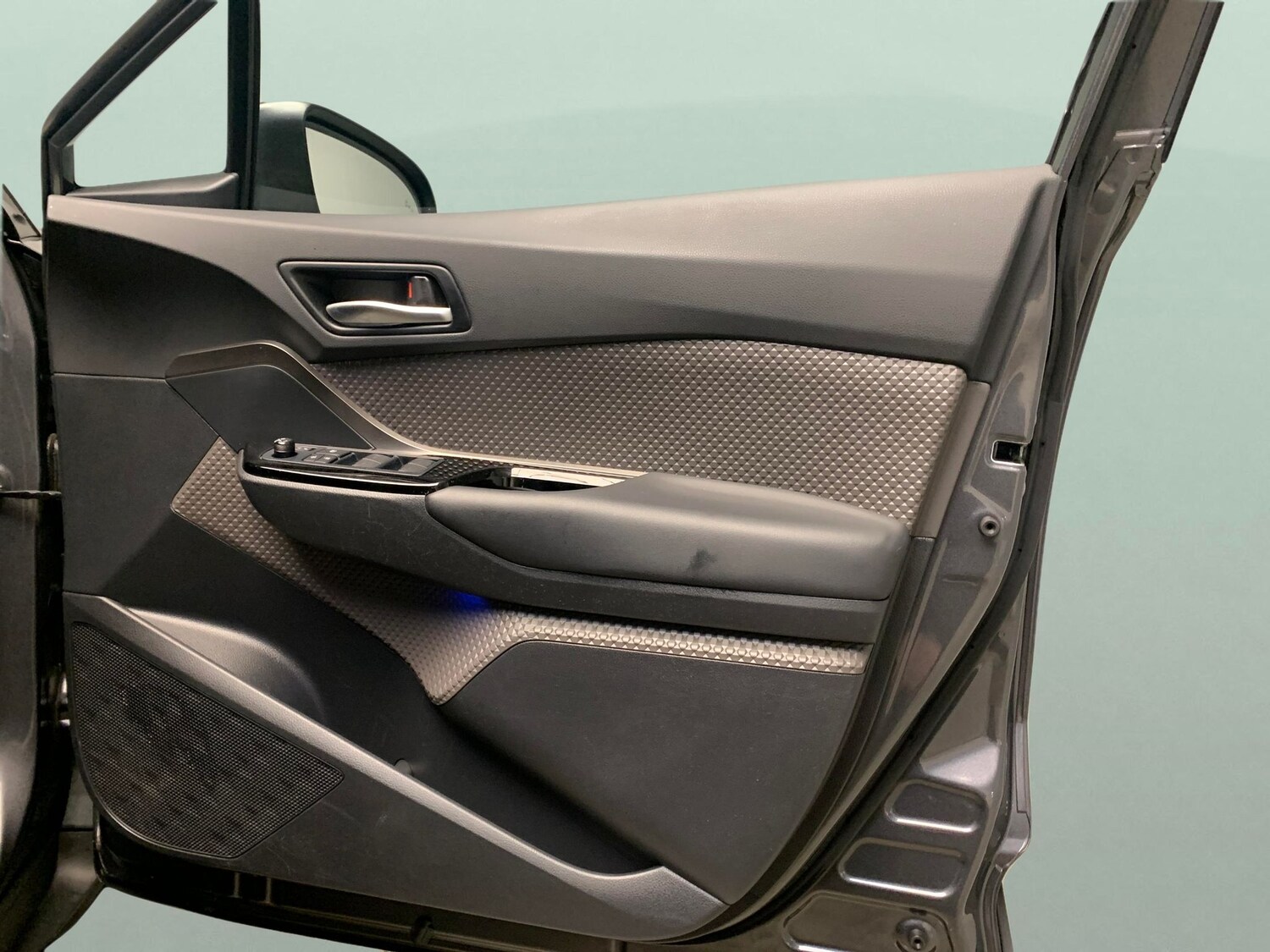 Used Toyota C-HR 2022 for sale - 77529941: Photo 27